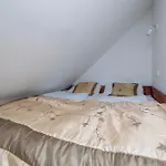 Apartment With A View Of The Bay By Renters